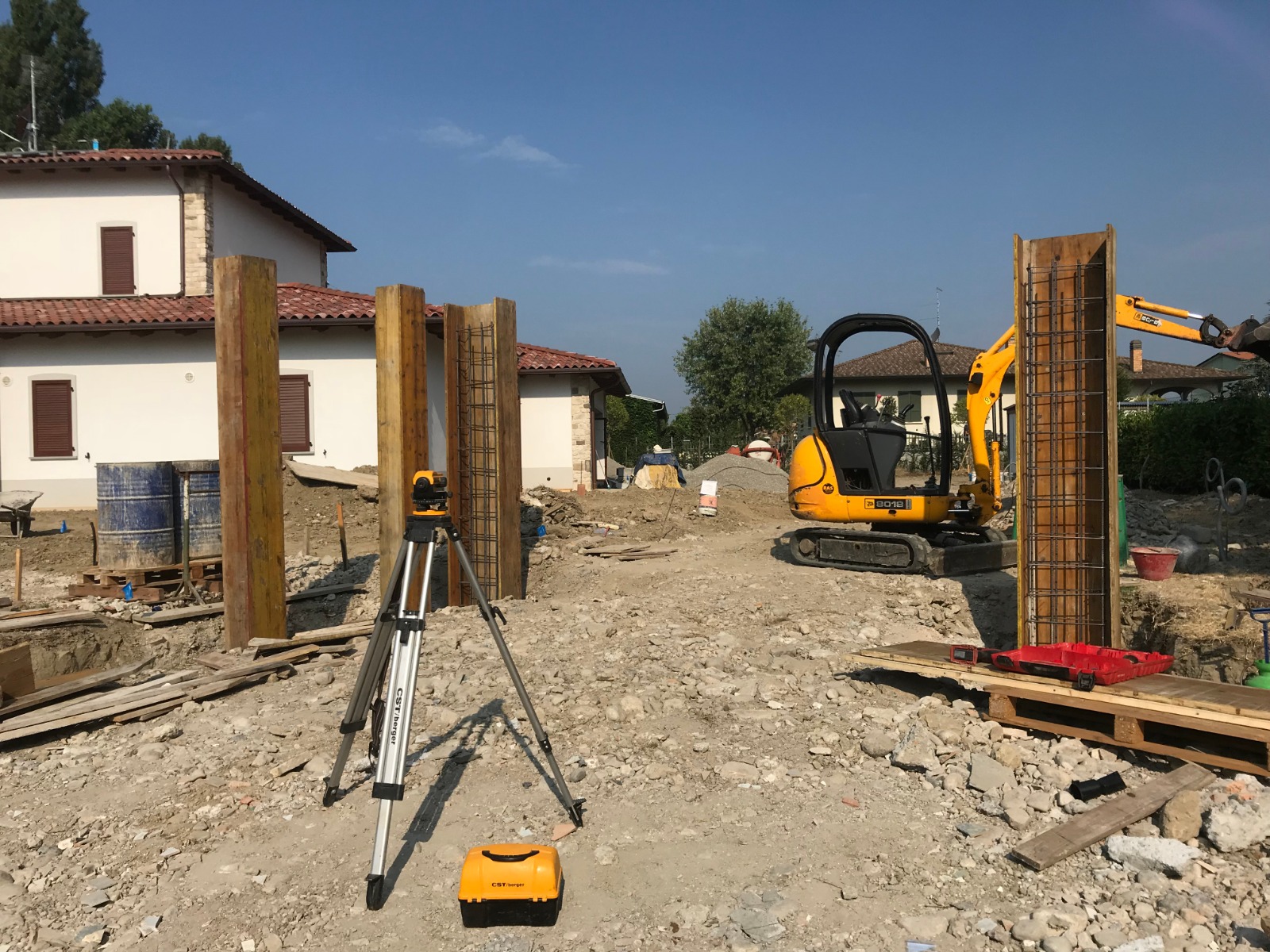 Realizzazione di pilastri per cancello
